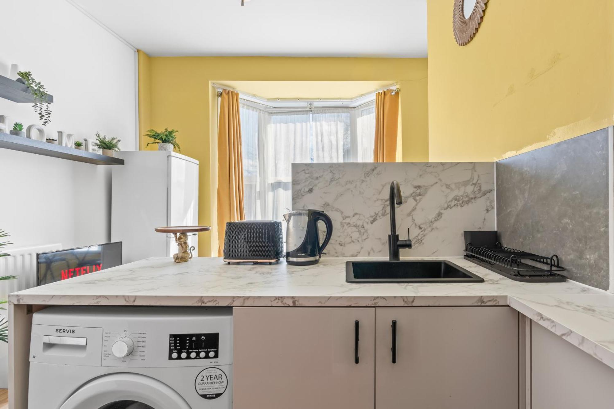 Cosy Entire Flat 5 Min From Citycentre Sleeps 4