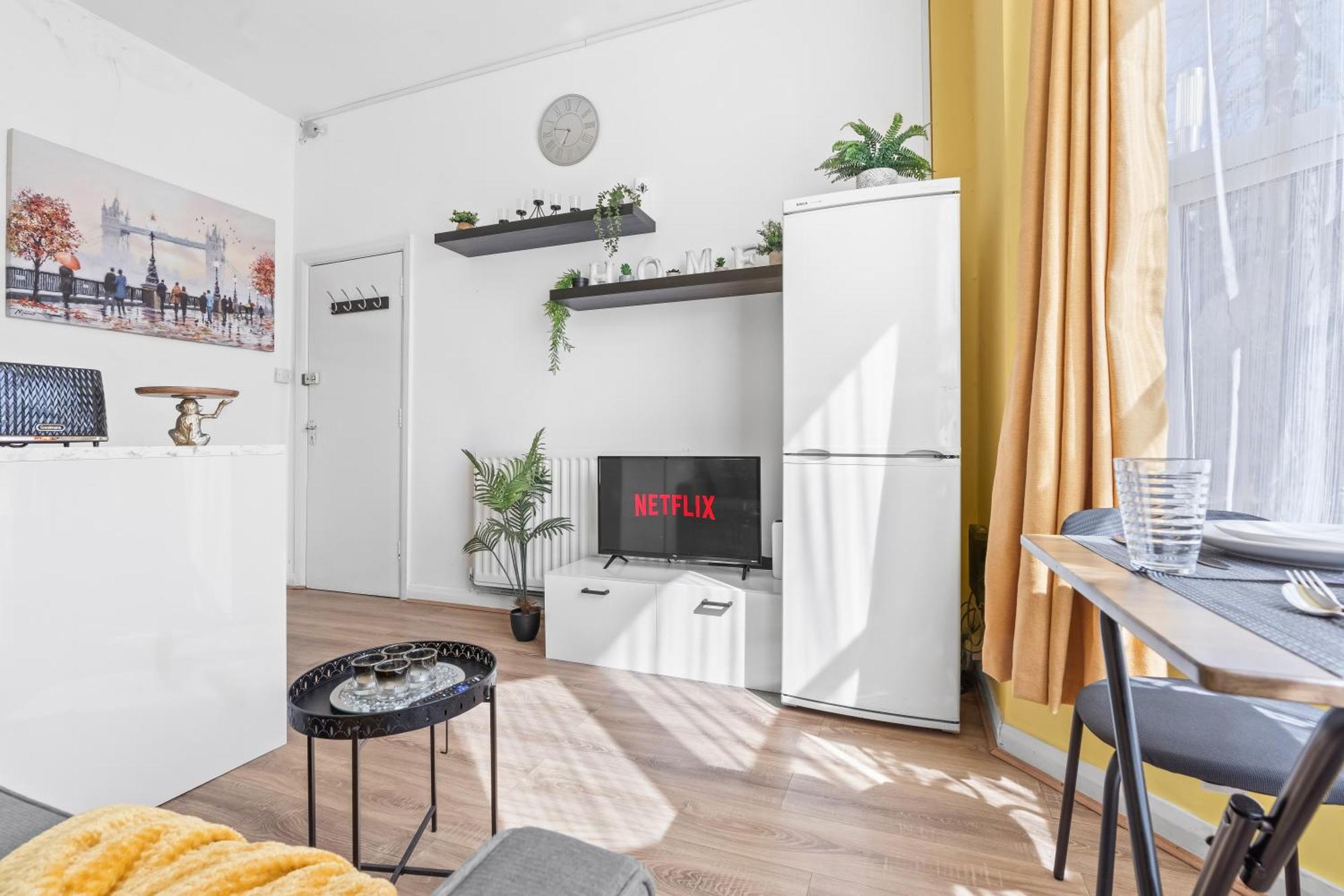 Cosy Entire Flat 5 Min From Citycentre Sleeps 4 Apartment